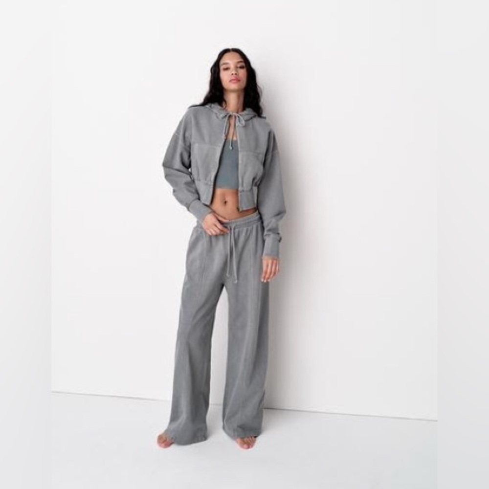 Zara Sweatshirt